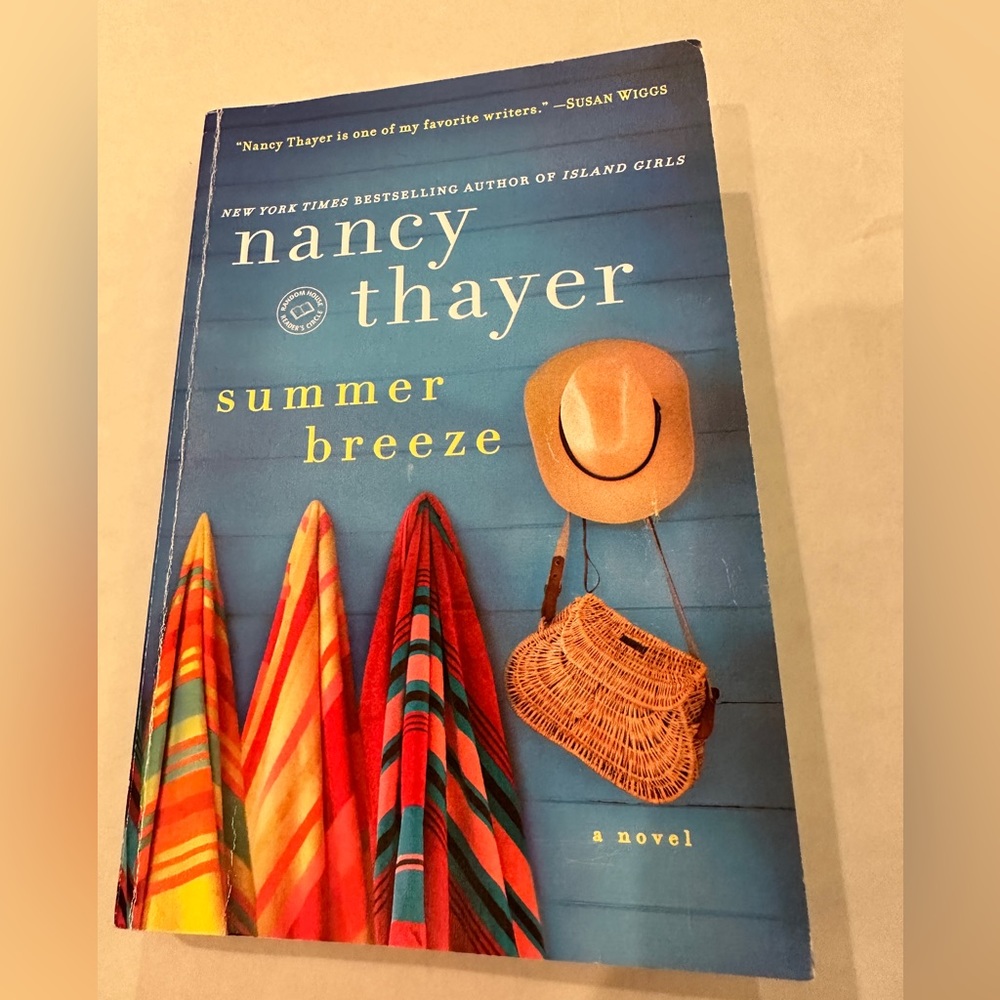 Summer Breeze by Nancy Thayer / Paperback Book